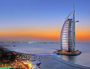 迪拜展臺(tái)應(yīng)該怎樣設(shè)計(jì)才能激起客戶購買的興趣呢？